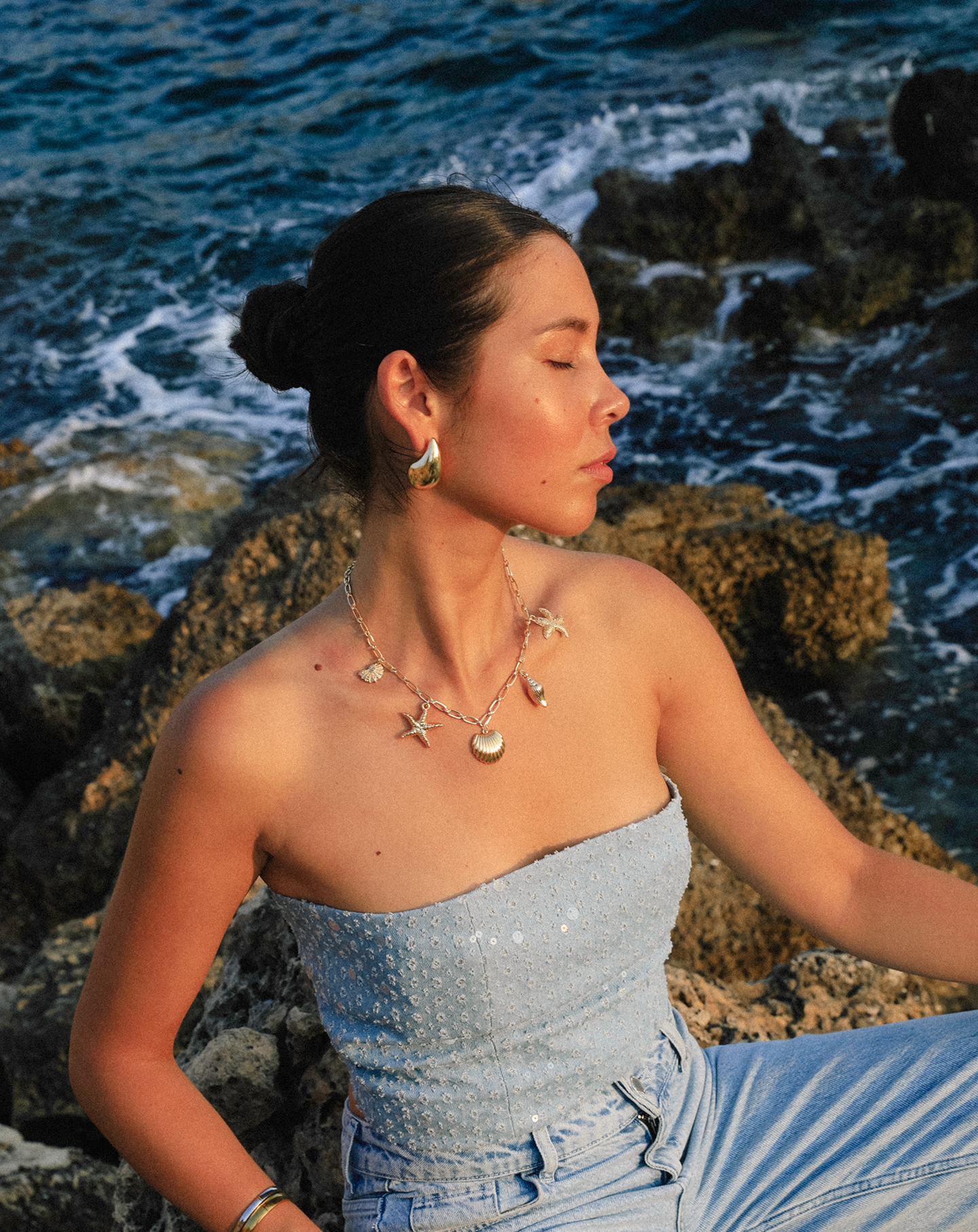 PENDIENTES GRANDES EN FORMA DE LÁGRIMA